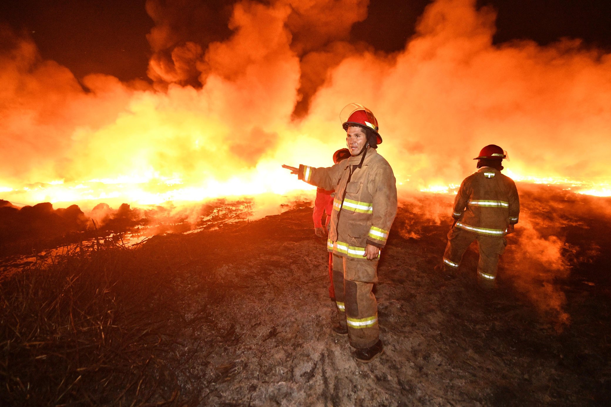 Investigarán a empresas donde se propagó el incendio en Centro; Protección Civil confirma que encontraron diversas anomalías en el lugar