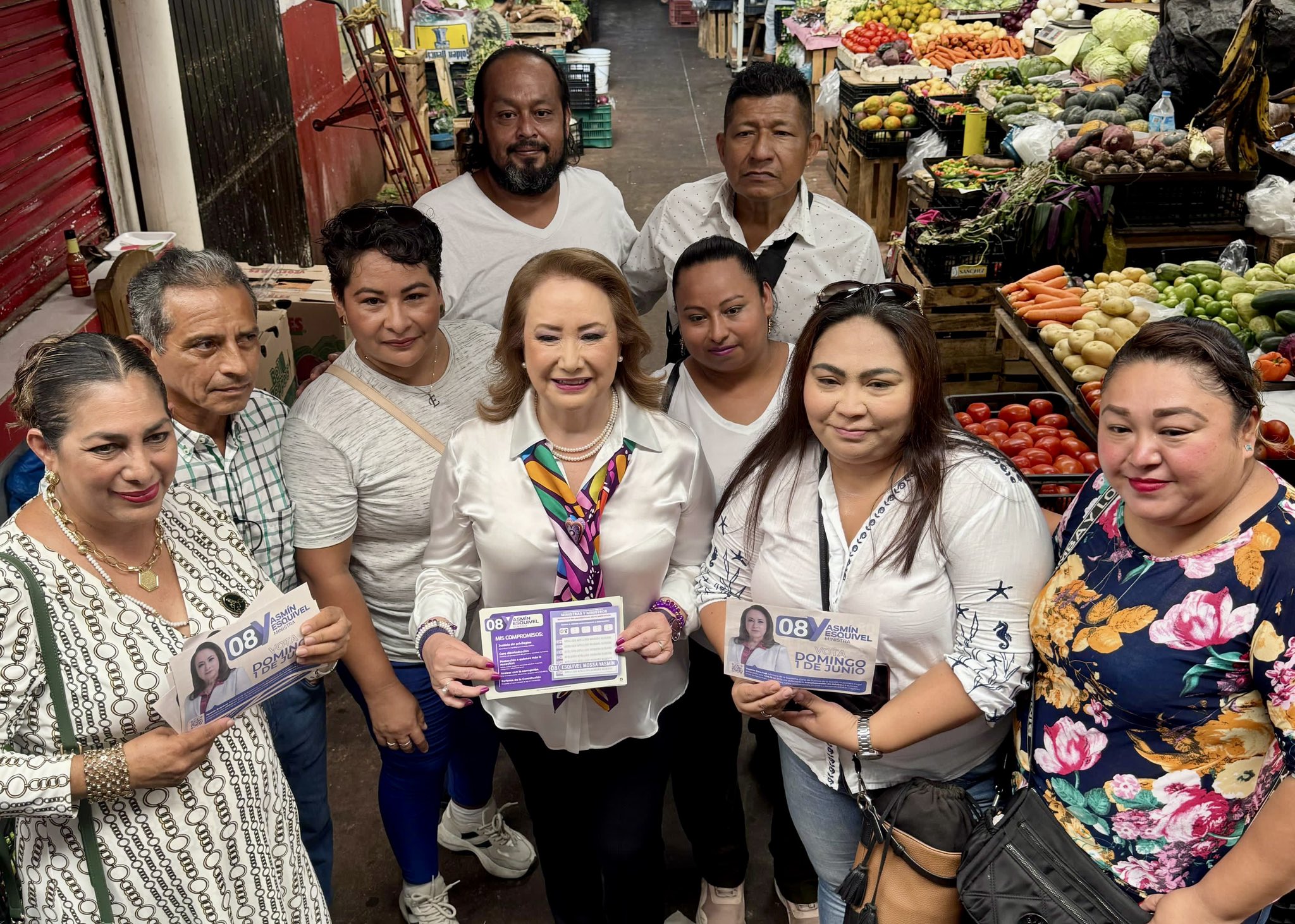  [CRÓNICA] De la Suprema Corte al Mercado de La Sierra; la visita inesperada de Yasmín Esquivel 