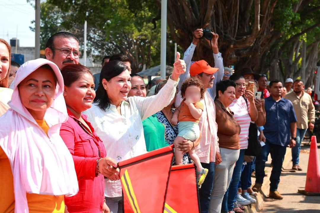 Cumple Yolanda Osuna en mejorar servicios municipales con Brigada Integral en Indeco