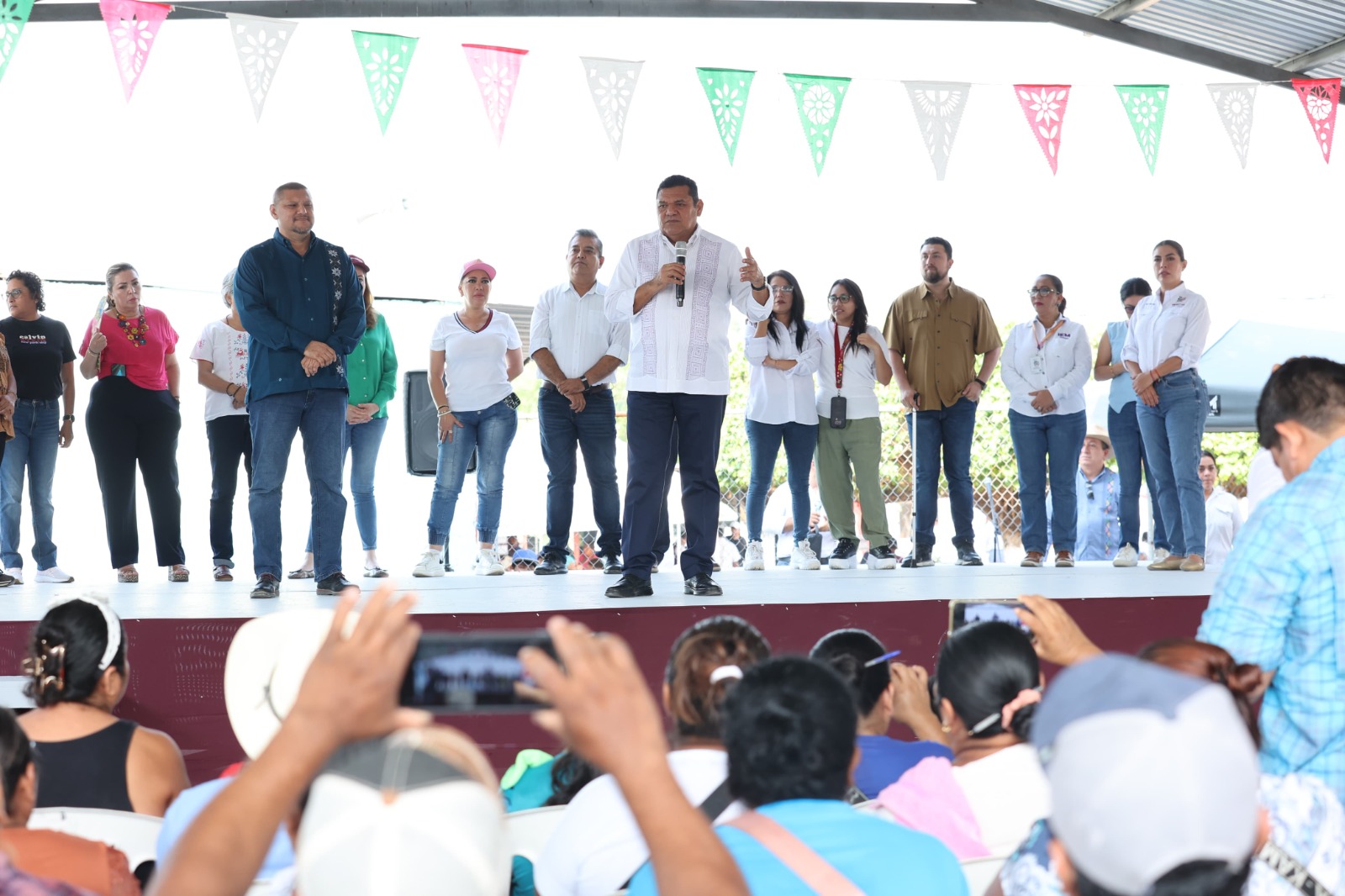 Lleva Gobierno Jornadas de Atención a habitantes de Alcalde Mayor, Macuspana 