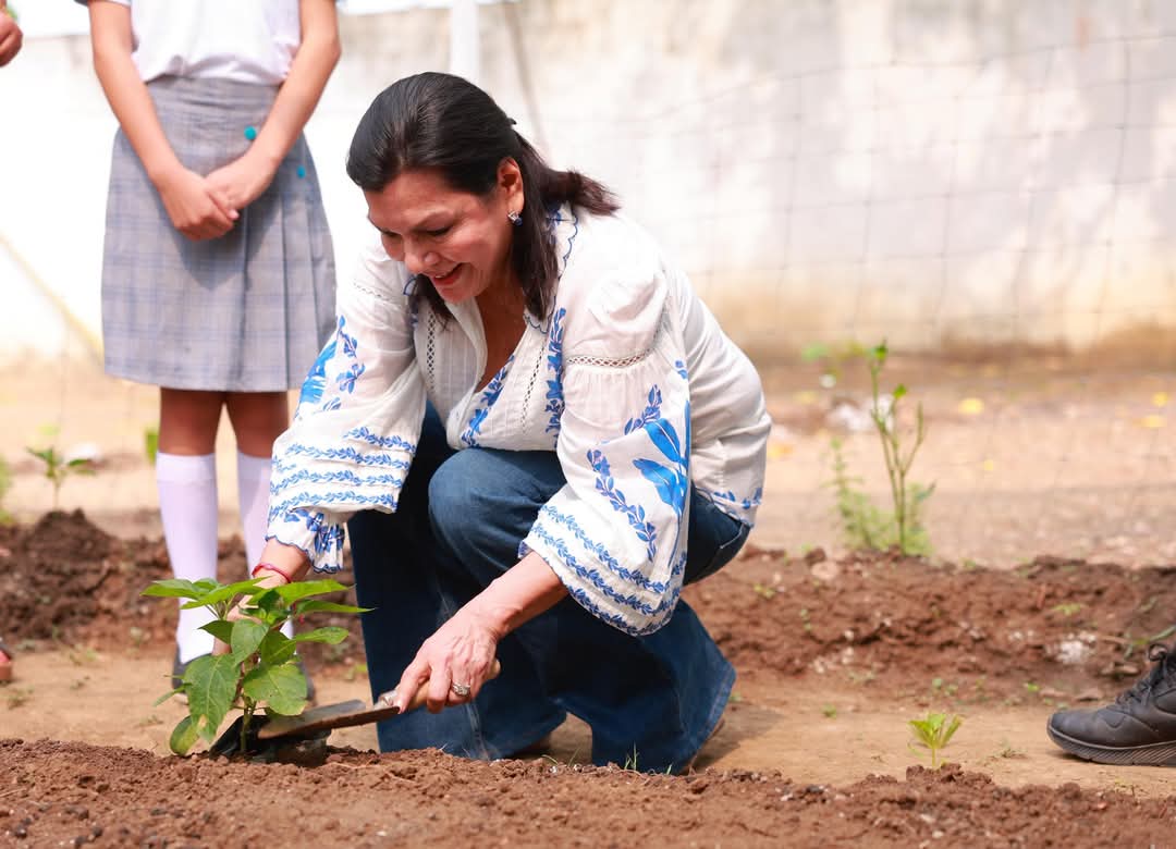 Impulsa Yolanda Osuna huertos pedagógicos escolares en 20 planteles
