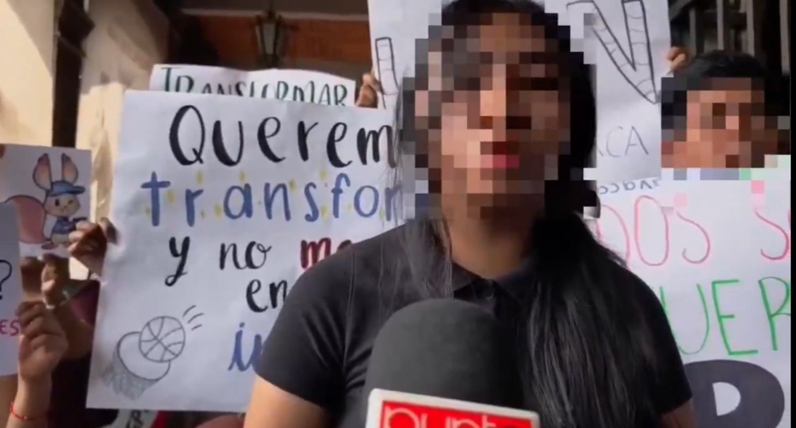 Estudiantes de la UPN protestan para exigir la salida del director