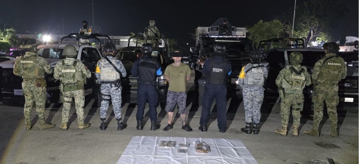 SSPC y FIRT Olmeca capturan a “Sosa” con presunta marihuana en avenida Constitución