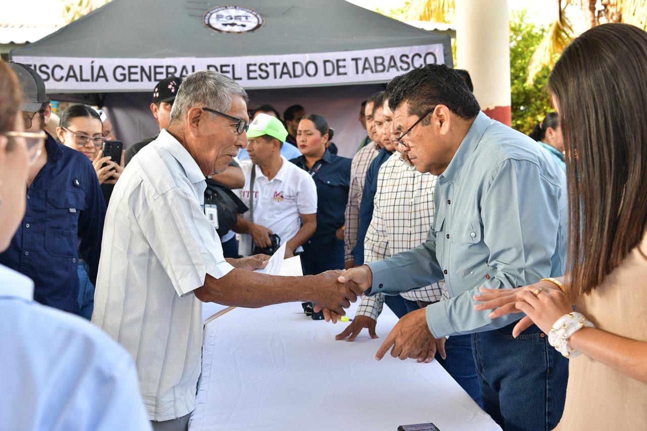 Autoridades de los tres niveles de gobierno atienden demandas ciudadanas en Jalpa de Méndez 
