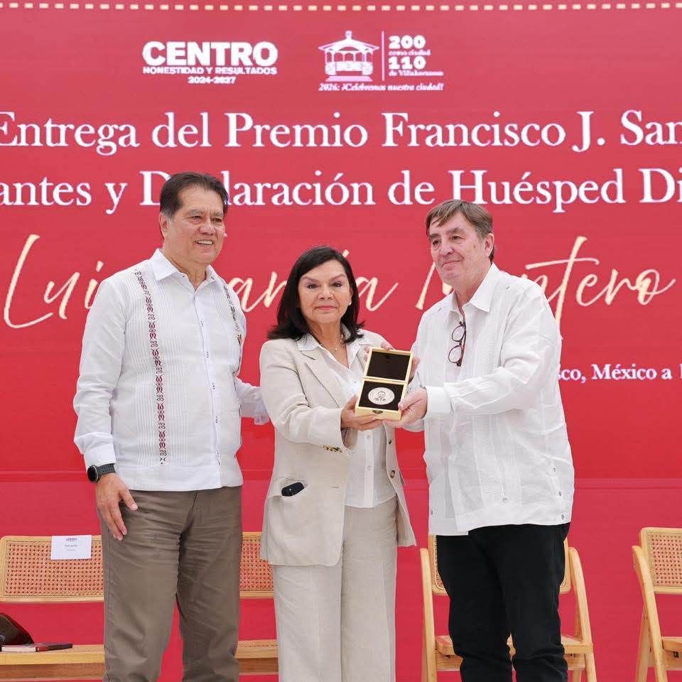 Reconoce Centro al Instituto Cervantes con el premio Francisco J. Santamaría y al escritor Luis García Montero como Huésped Distinguido