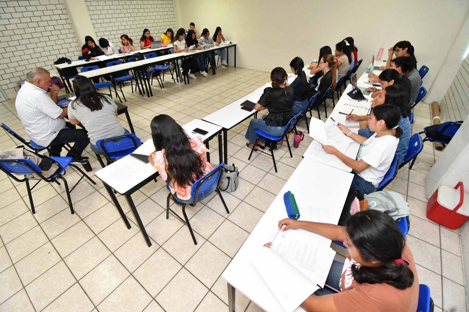 Más de 35 mil estudiantes regresan a clases en la UJAT tras Semana ...
