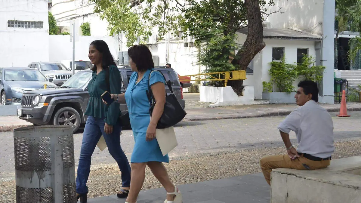 Hay 342 tabasqueños que ganan más de 3 mil pesos diarios; ninguno es mujer