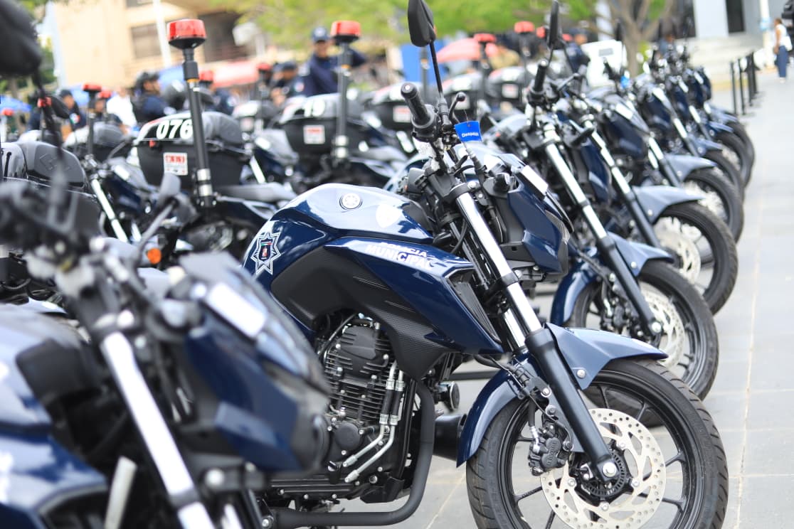Entrega Javier May patrullas, motos y equipo a 16 municipios para fortalecer la seguridad en Tabasco