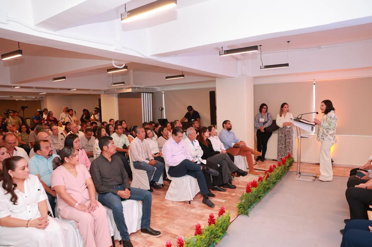 Analizan especialistas los retos del Centro Histórico de Villahermosa en foro intersectorial