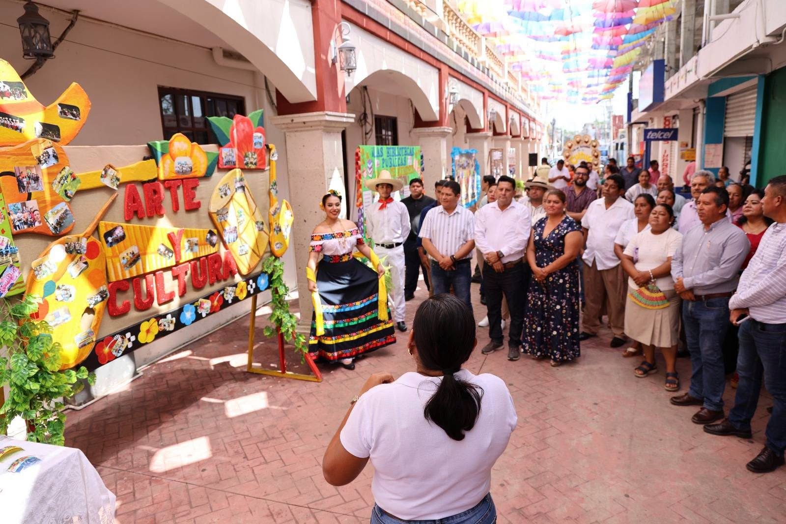 Jalpa de Méndez expone actividades de la DECUR en el Portal de la Cultura y las Artes