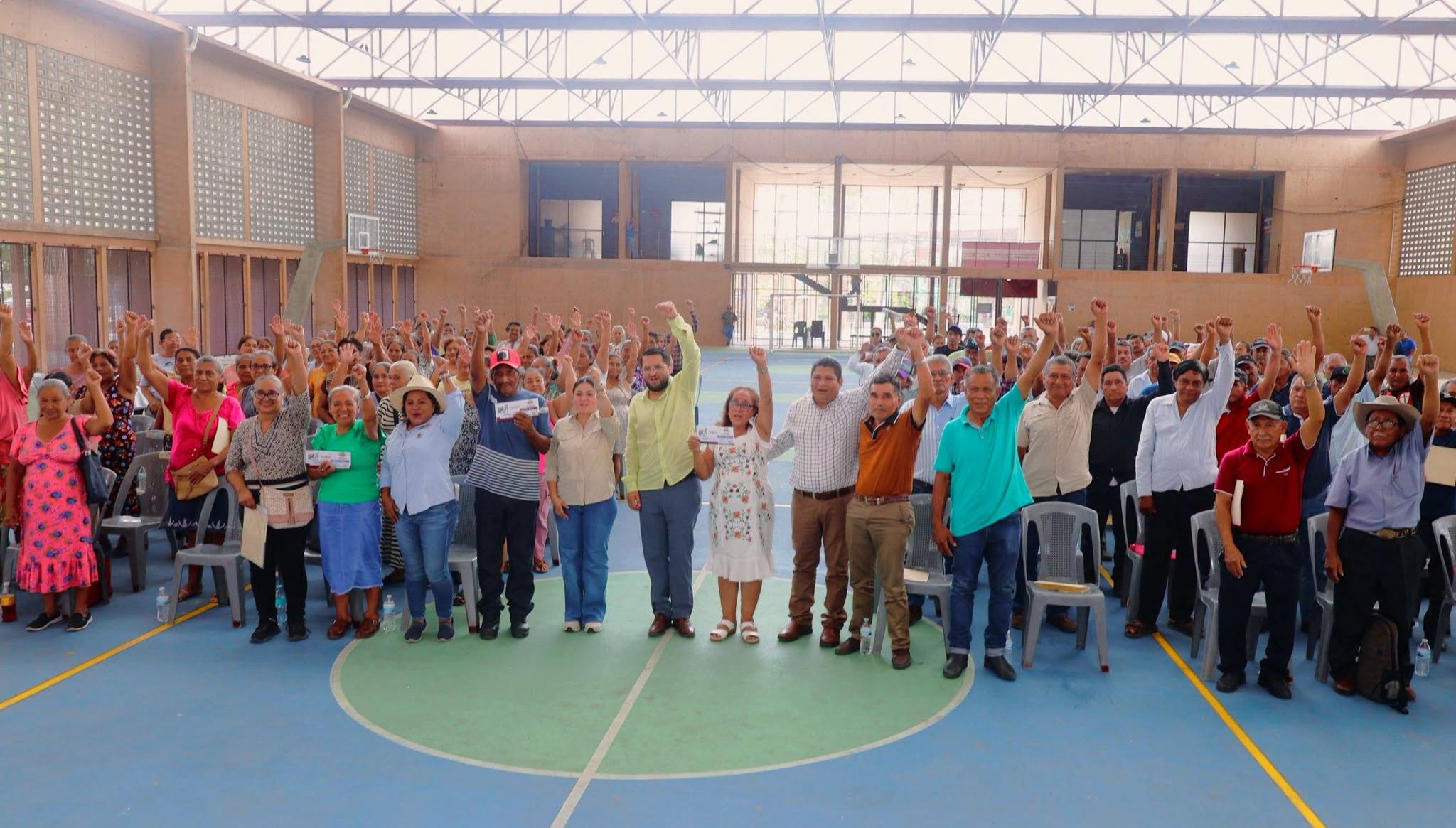 Entregan 150 tarjetas de Bienestar en Jalpa de Méndez