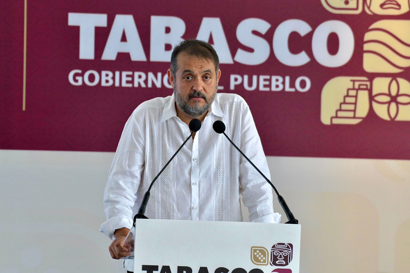 Fernando Lehmann niega haber presentado su renuncia al ISSET; queda a disposición de Javier May