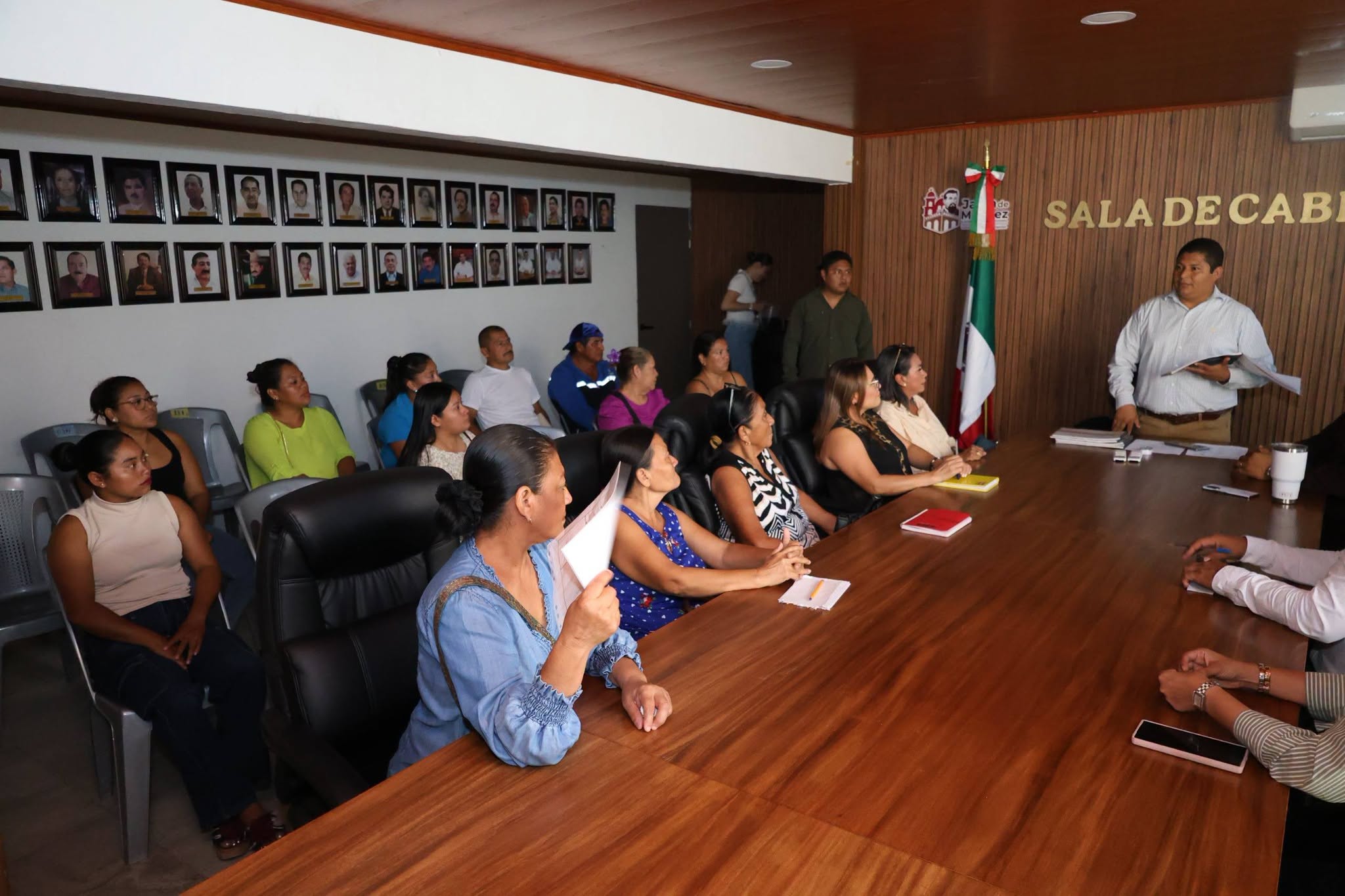 Jalpa de Méndez informa a habitantes de comunidades sobre el Programa de Mejoramiento de Vivienda