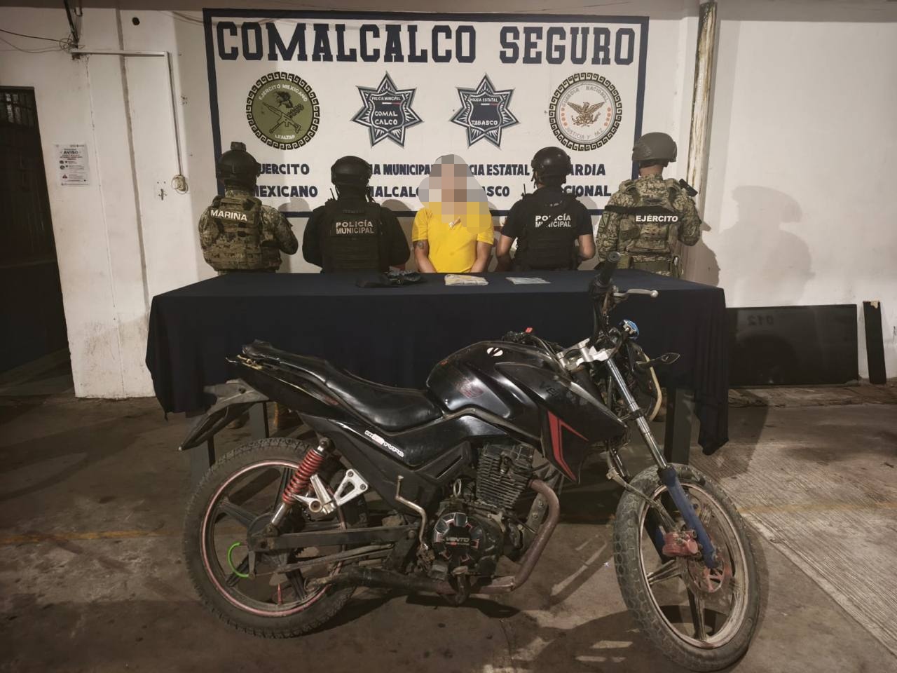 Cae en Comalcalco el “Morocho” con marihuana y “piedra”; andaba en moto robada