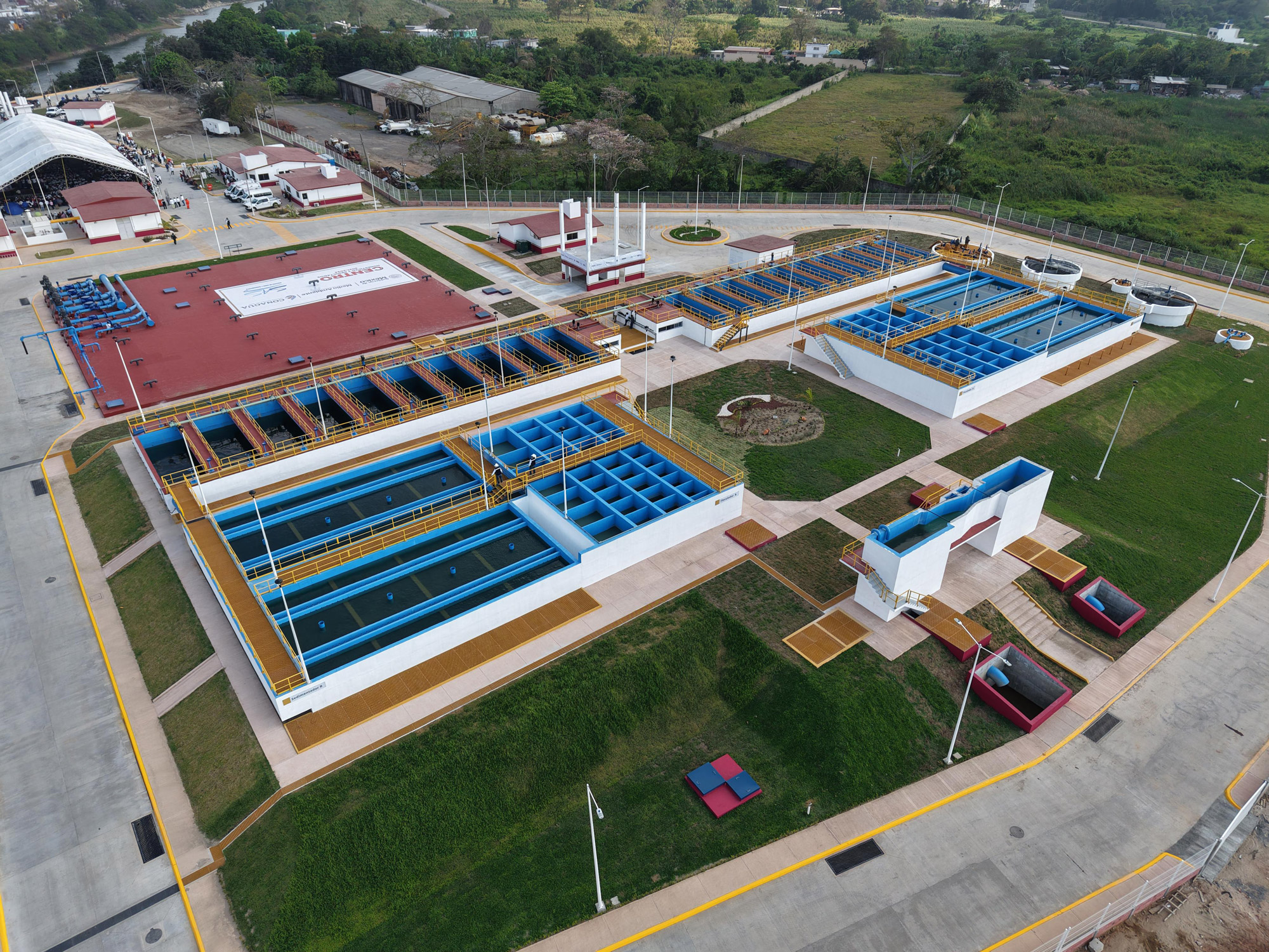 Obras de agua y electricidad impulsan recuperación de construcción en Tabasco