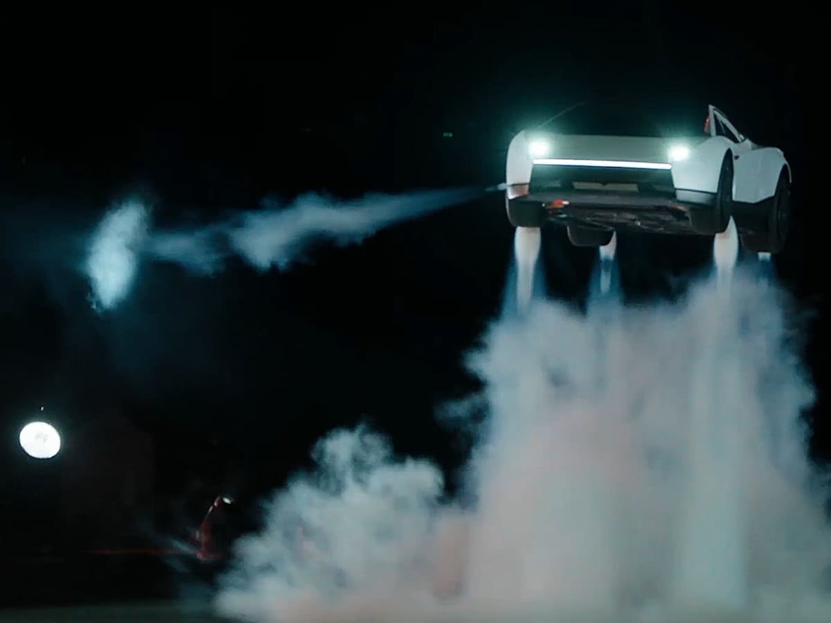 Elon Musk sorprende con la presentación de un automóvil capaz de volar